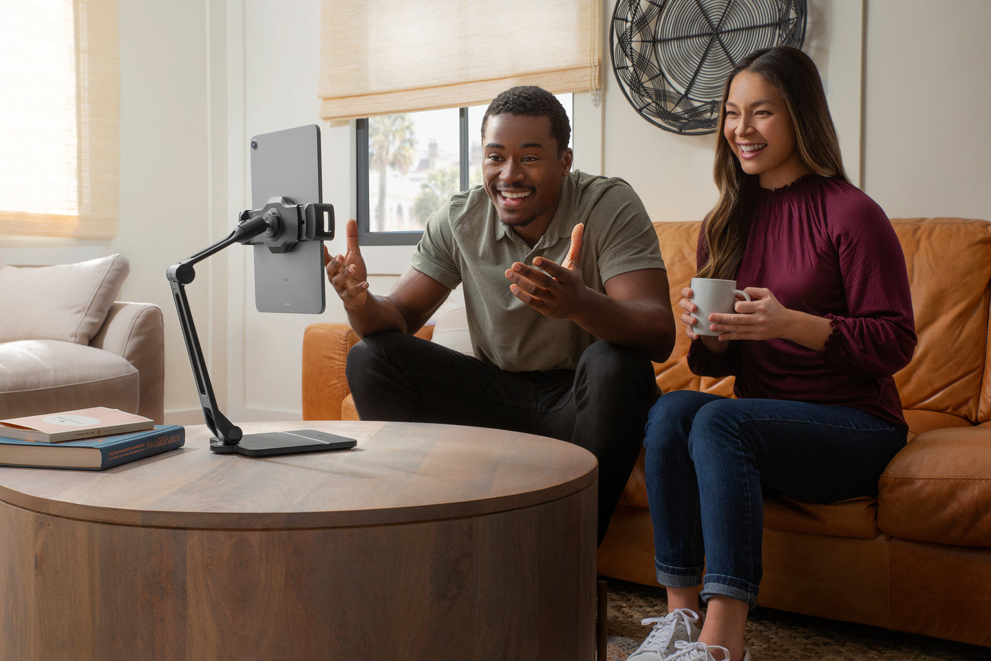 Bras réglable pour iPad HoverBar Duo de Twelve South